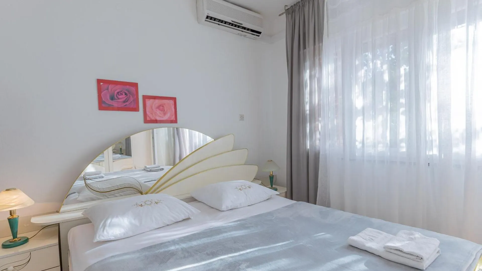 Apartment Tinka, Zimmer No 2 Starigrad Paklenica Croatia